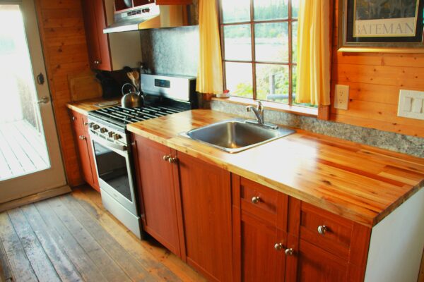 cabin 9 kitchen